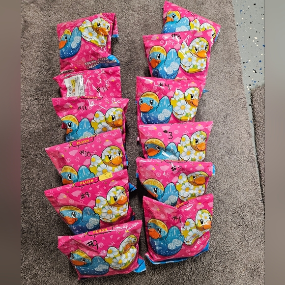 NEW Five Below Pop Soft Plush Duck Minis Blind Bag #Jeepers #Duck #Duck #Jeep - Picture 7 of 8